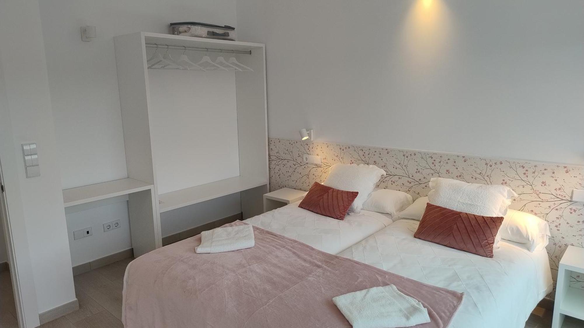Casas Turisticas Lar Jardin - Parking Privado Santiago de Compostela Eksteriør billede