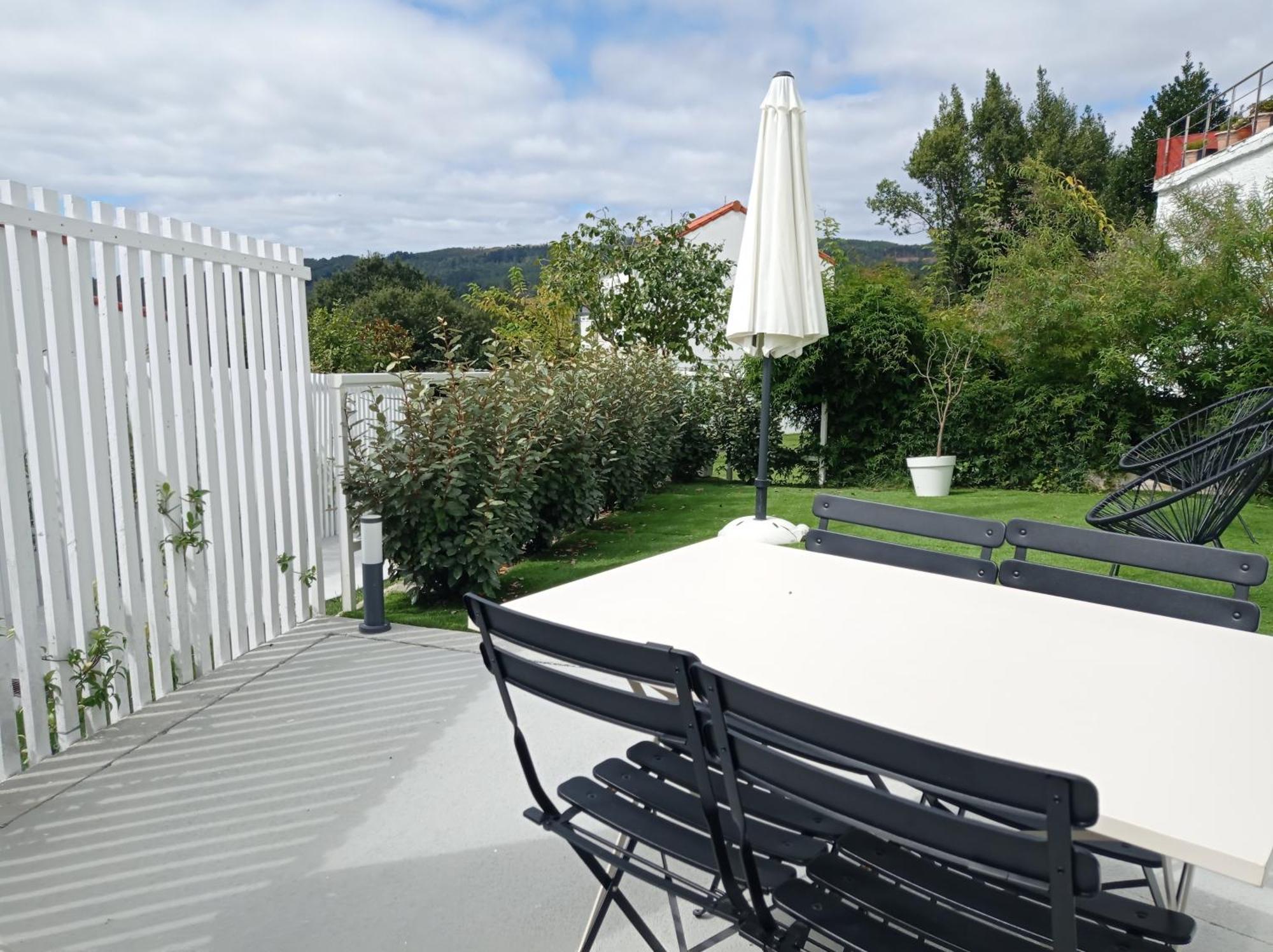 Casas Turisticas Lar Jardin - Parking Privado Santiago de Compostela Eksteriør billede