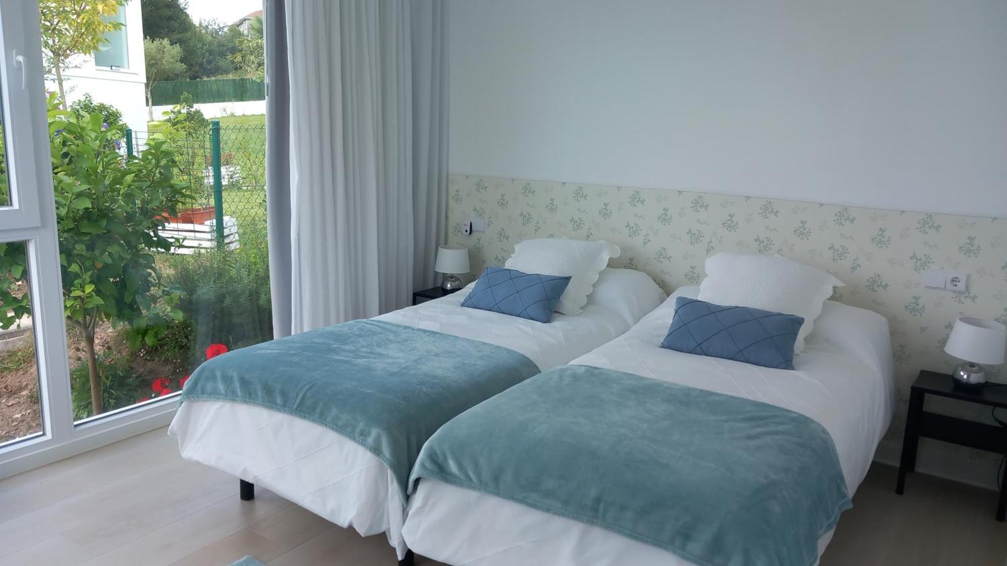 Casas Turisticas Lar Jardin - Parking Privado Santiago de Compostela Eksteriør billede