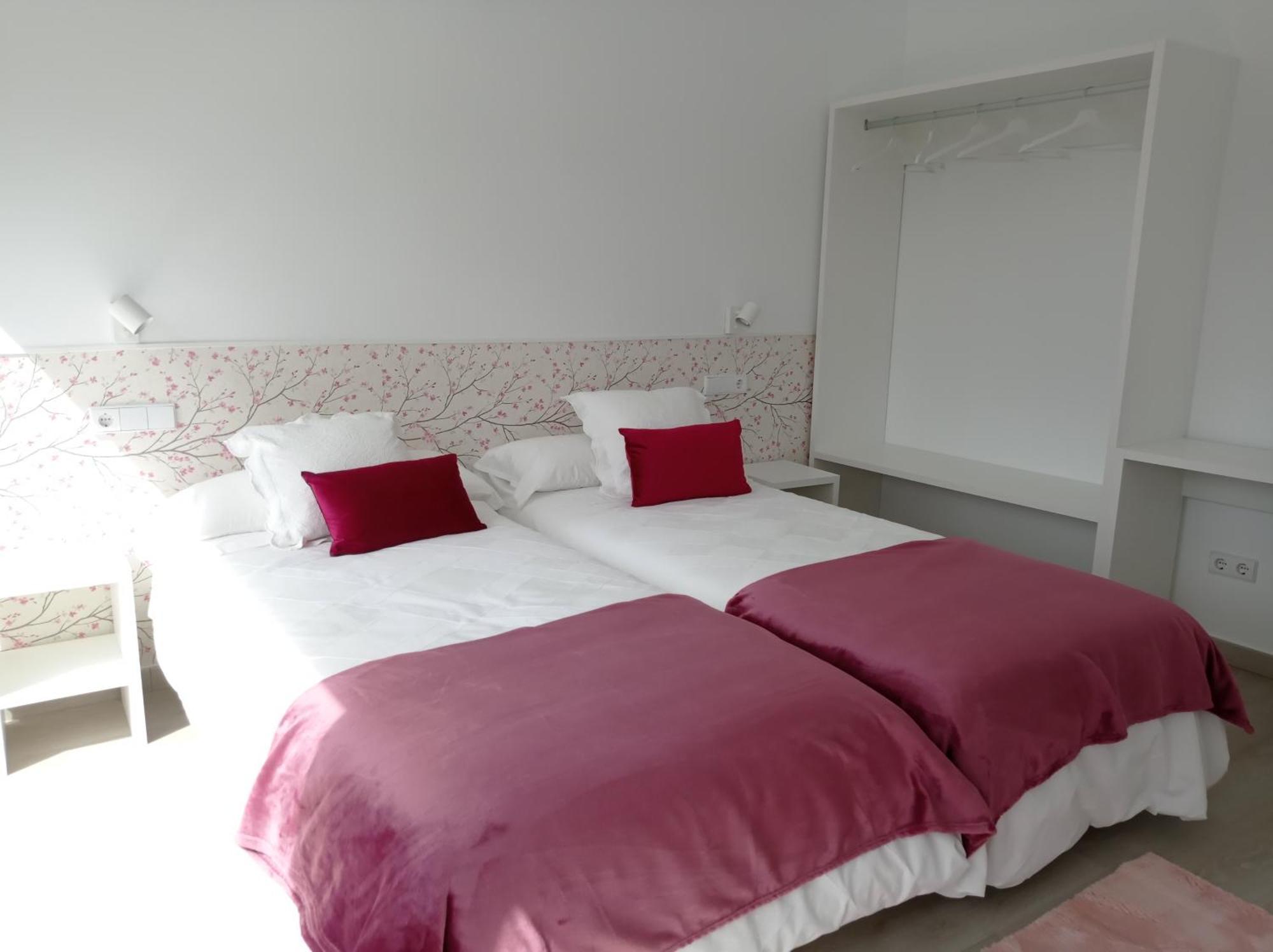 Casas Turisticas Lar Jardin - Parking Privado Santiago de Compostela Eksteriør billede