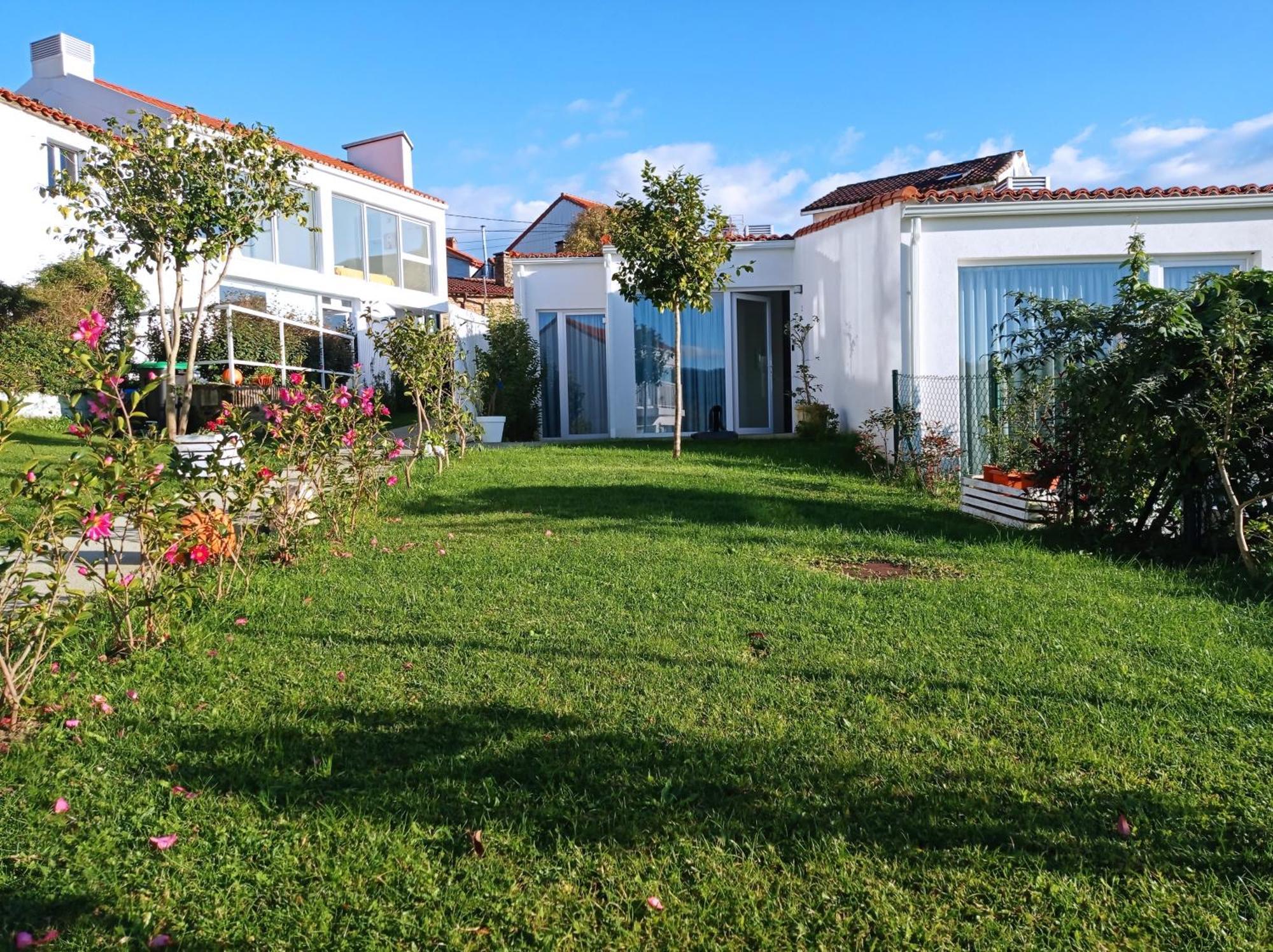 Casas Turisticas Lar Jardin - Parking Privado Santiago de Compostela Eksteriør billede